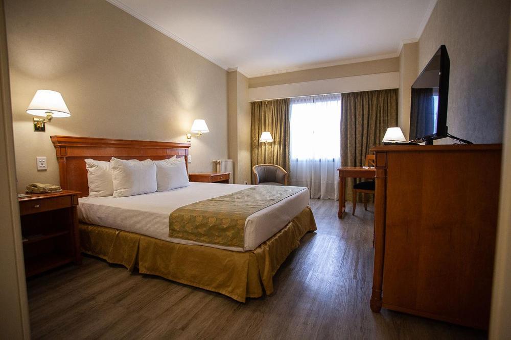 Austral Plaza Hotel Comodoro Rivadavia Exteriér fotografie